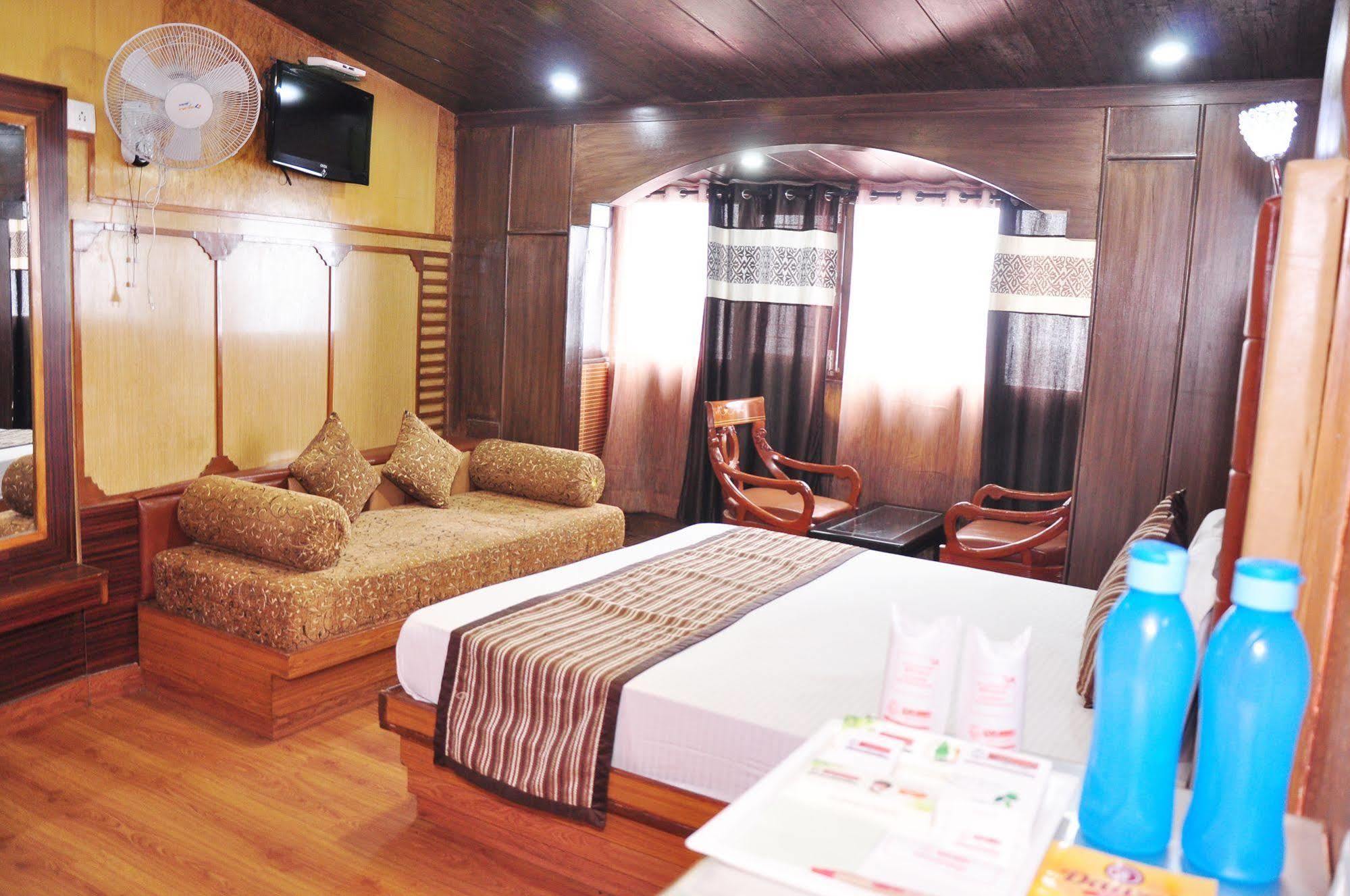 Hotel Sidharath Shimla Bagian luar foto