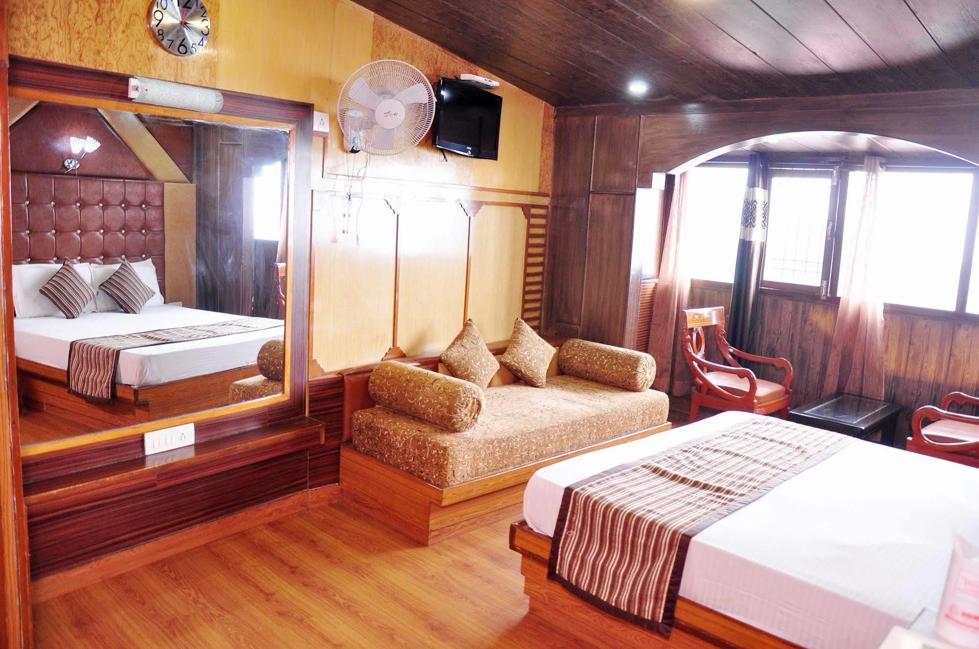 Hotel Sidharath Shimla Bagian luar foto