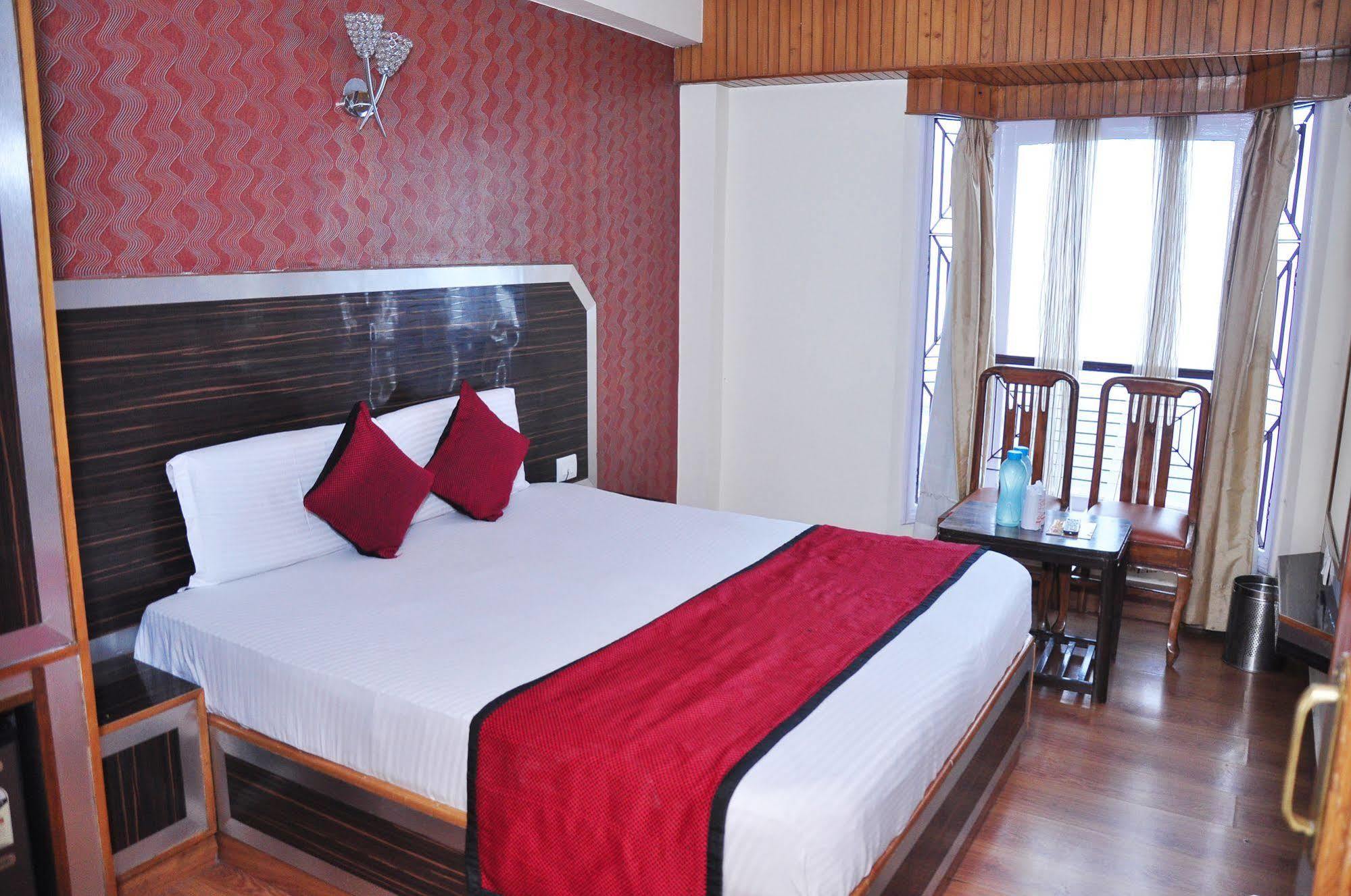 Hotel Sidharath Shimla Bagian luar foto